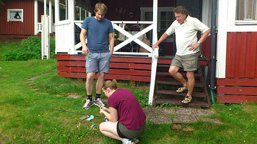 Fiskare i arbete./Fisher at work.