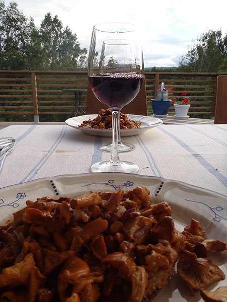 Det är serverat!/It's served!