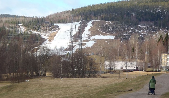 Samma dag, samma stad/Same day, same town.