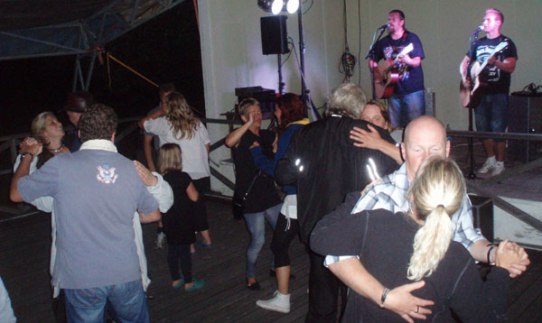 Dansa lite./Dance a little.