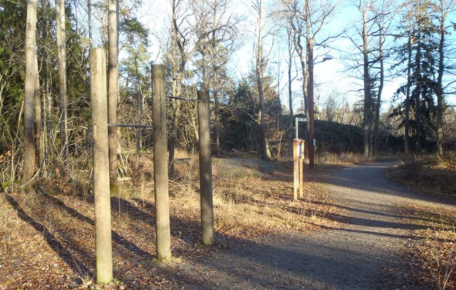 Promenad i det fina höstvädret./A walk in the nice autumn weather.
