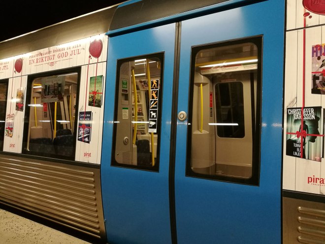 Utsida tunnelbanevagn./Exterior subway car.