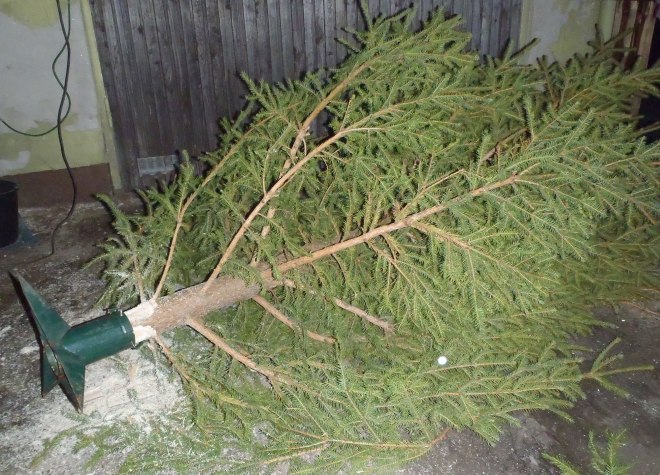 Julgransfoten./The Christmas tree stand.