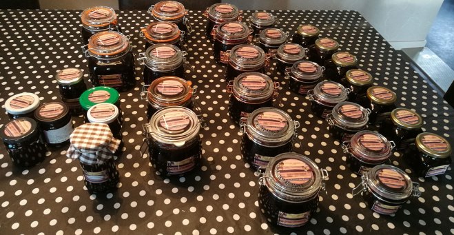 Blåbärsmarmeladburkar